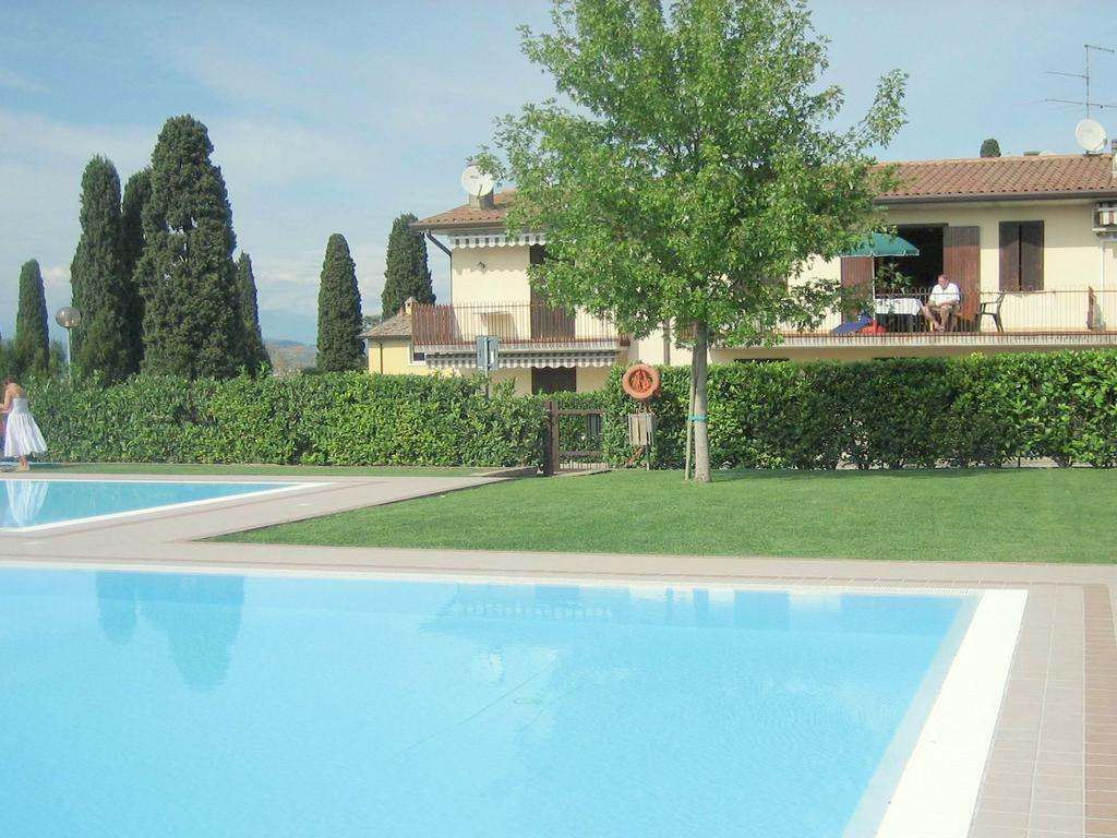 Belvilla By Oyo Enticing Holiday Home With Pool Lazise Exterior photo