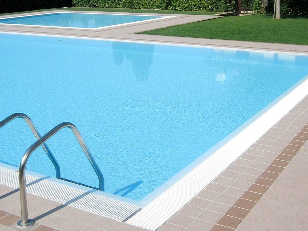 Belvilla By Oyo Enticing Holiday Home With Pool Lazise Exterior photo