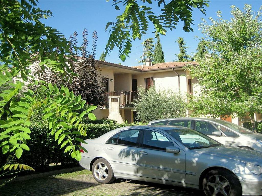 Belvilla By Oyo Enticing Holiday Home With Pool Lazise Exterior photo